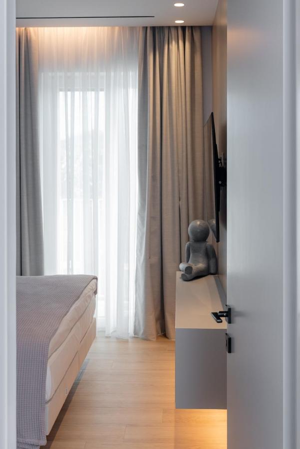 Contessa Bianca Luxury